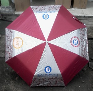 payung lipat 3 merah putih